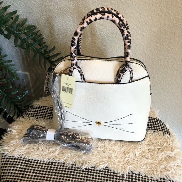 collection18 Handbags - Cat animal print white crossbody bag